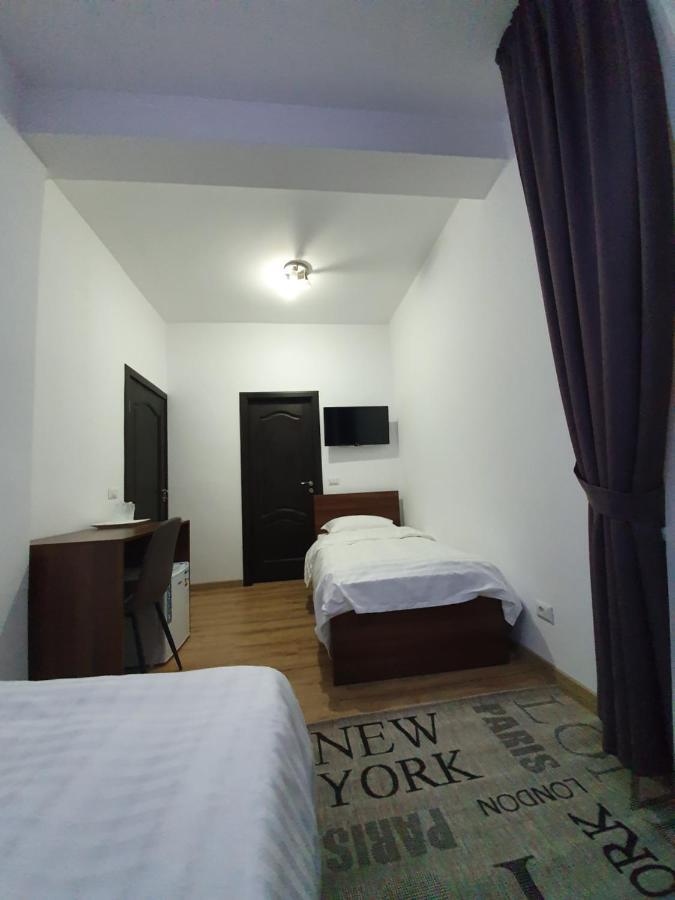 Vily Luxury Rooms Focsani Exterior photo